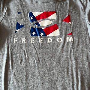 Used boys short sleeve under Armour T-shirt